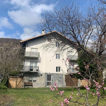 Casa Vacanza Leonardo Διαμέρισμα Chambave Εξωτερικό φωτογραφία