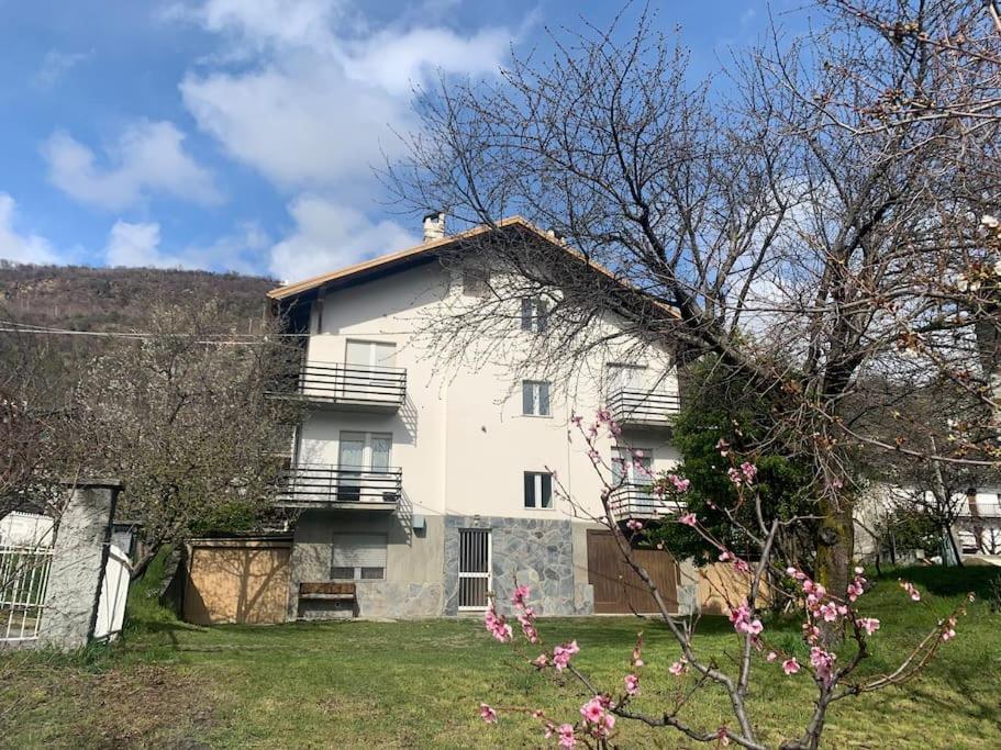Casa Vacanza Leonardo Διαμέρισμα Chambave Εξωτερικό φωτογραφία
